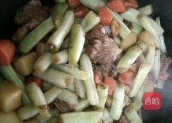 土豆烧芸豆的做法图解8