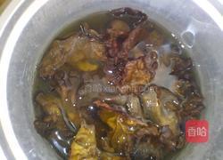 木耳炒肉的做法图解1