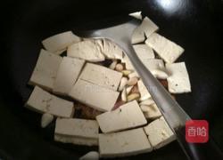 蒜香腊肉豆腐的做法图解3
