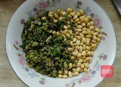 嫩芽香椿拌黄豆的做法图解3