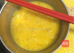 虾皮鸡蛋煎的做法图解1