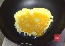 虾皮鸡蛋煎的做法图解2
