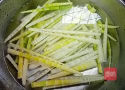 野笋炒腊肠的做法图解3