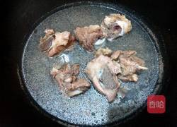 菜干蚝鼓猪骨汤的做法图解4