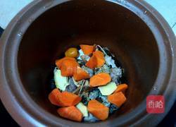 菜干蚝鼓猪骨汤的做法图解6