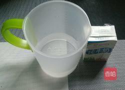 香纯可口奶昔的做法图解1