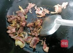 腐竹芹菜炒肉的做法图解3