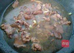 腐竹芹菜炒肉的做法图解4