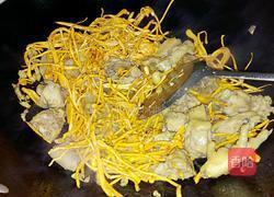 虫草花炒鸡肉的做法图解6