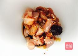 鸡肉蔬菜腊肠饭的做法图解2