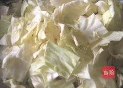 腊肠炒包菜的做法图解5