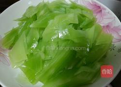 凉拌莴笋木耳的做法图解2