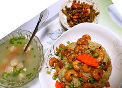虾仁豌豆粒炒饭