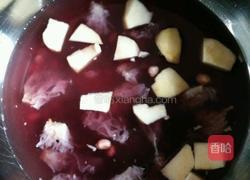 黑米银耳水果粥的做法图解3
