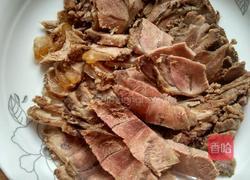 牛肉炒酸菜的做法图解3