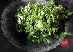 艾草猪肉汤的做法图解2