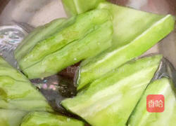 鲍鱼排骨凉瓜汤的做法图解2