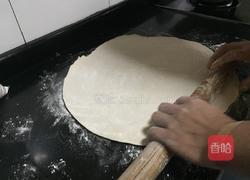 咸菜腊肥肠手擀面的做法图解2