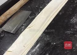 咸菜腊肥肠手擀面的做法图解4