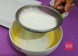 草莓生日蛋糕(戚风蛋糕)的做法图解7