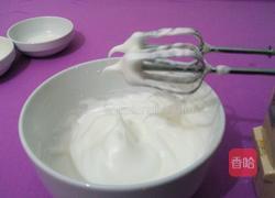 草莓生日蛋糕(戚风蛋糕)的做法图解11