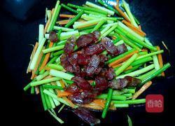蒜苔炒腊肠的做法图解6