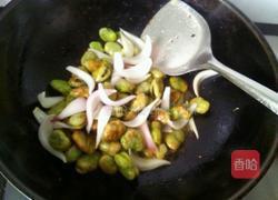 椒盐蚕豆的做法图解3