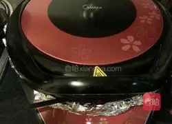 Double Beef Cheese Cheese Pizza Recipe Illustration 8