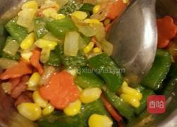 双拼牛肉奶酪芝士披萨的做法图解15