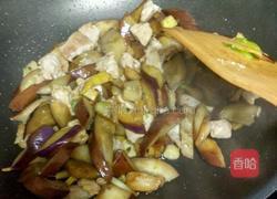 茄子炒肉片的做法图解5