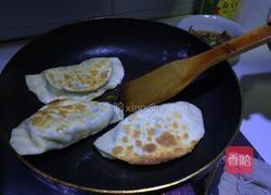 东北三鲜韭菜盒子的做法图解4