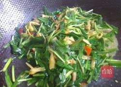 韭菜炒芦苇笋的做法图解5