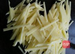 咸蛋黄土豆条的做法图解1