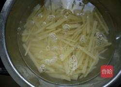 咸蛋黄土豆条的做法图解2