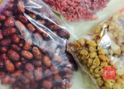 红枣桂圆雪梨糖水的做法图解1