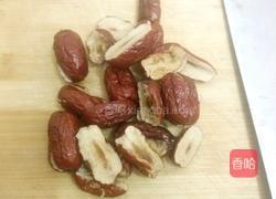 黑木耳红枣莲子羹的做法图解3