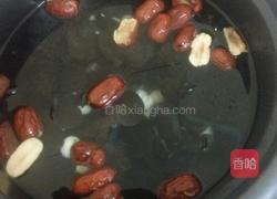 黑木耳红枣莲子羹的做法图解4