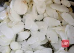 山药木耳炒肉的做法图解3