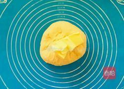 酸奶太阳花环面包的做法图解2