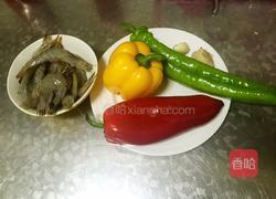 彩椒大虾的做法图解1