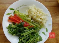 花椒油炝拌土豆丝的做法图解2