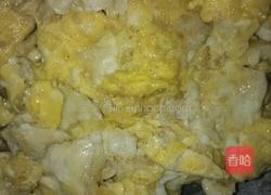 韭菜鸡蛋烧豆腐的做法图解2