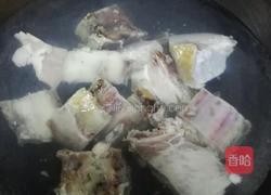 莴笋炖排骨的做法图解1