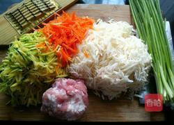 包子(南瓜春笋丝肉包)的做法图解2