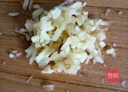 芹菜大肉包子的做法图解3