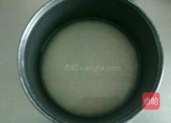 五花肉焖饭的做法图解1