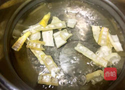 春笋乳鸽汤的做法图解3