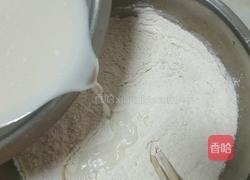 炸油条的做法图解4
