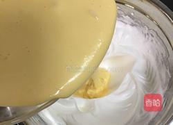戚风蛋糕的做法图解9