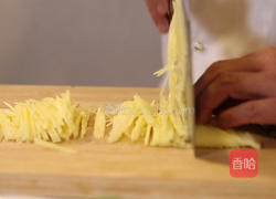 凉拌土豆丝的做法图解1